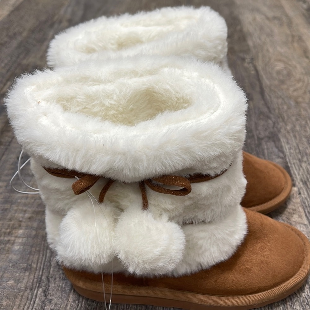 Girls boots